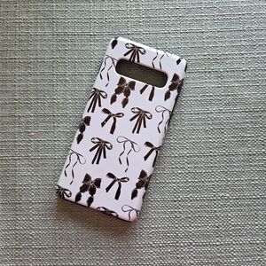 Samsung Galaxy S10 Phone Case - Black and White Bow Pattern